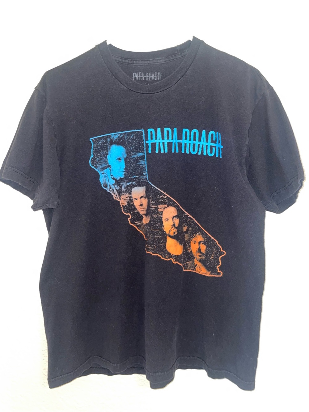 Papa Roach, California tour Graphic Tee - Band Logo T-Shirt Large